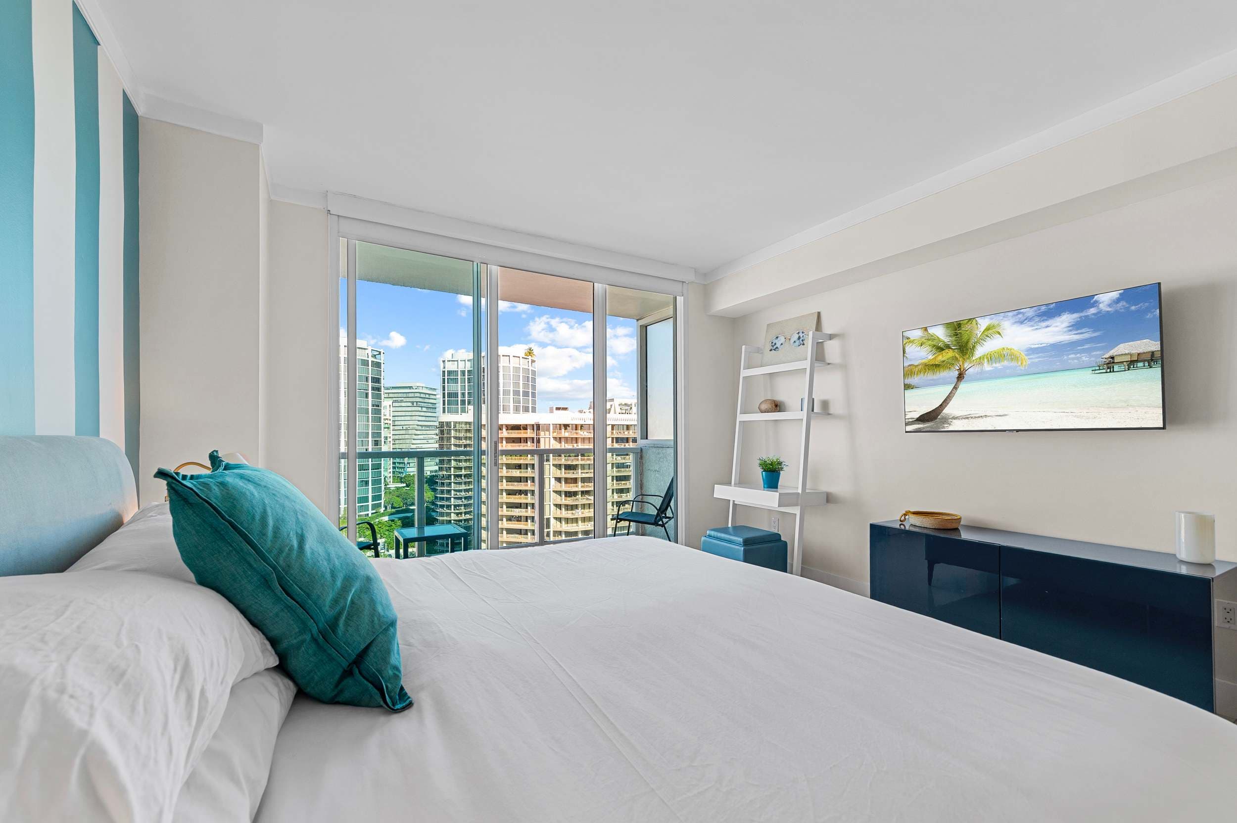 King Bedroom with Skyline Views