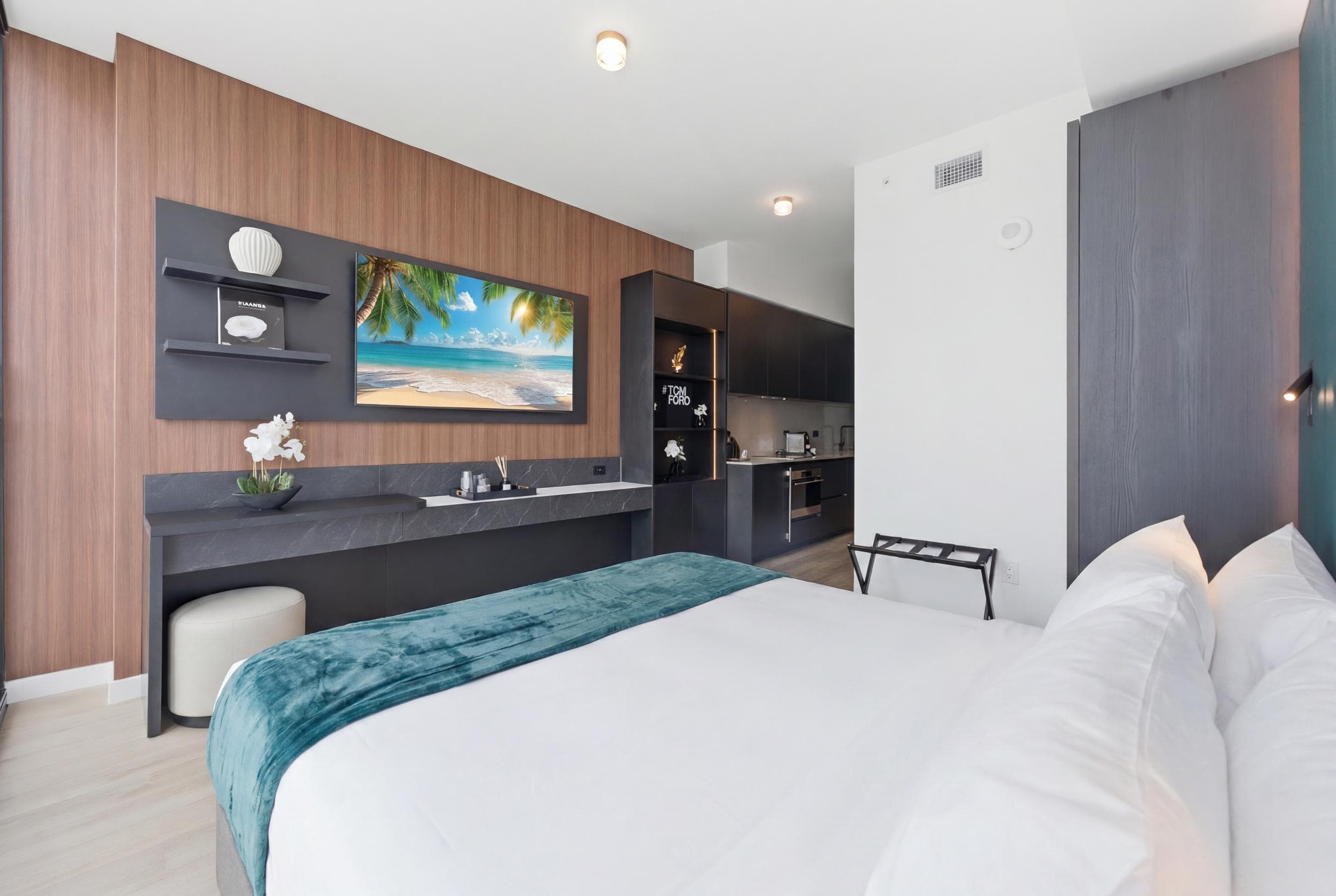 Deluxe E11EVEN Suite with Elite Amenities