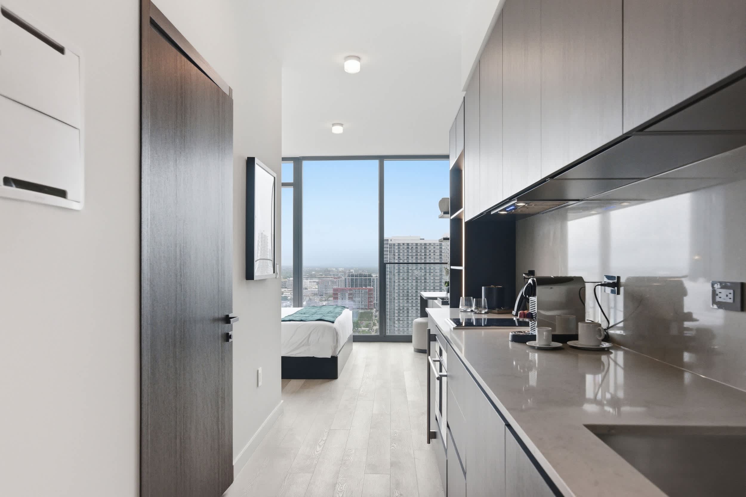 40th Floor E11EVEN Studio w/ Skyline Views
