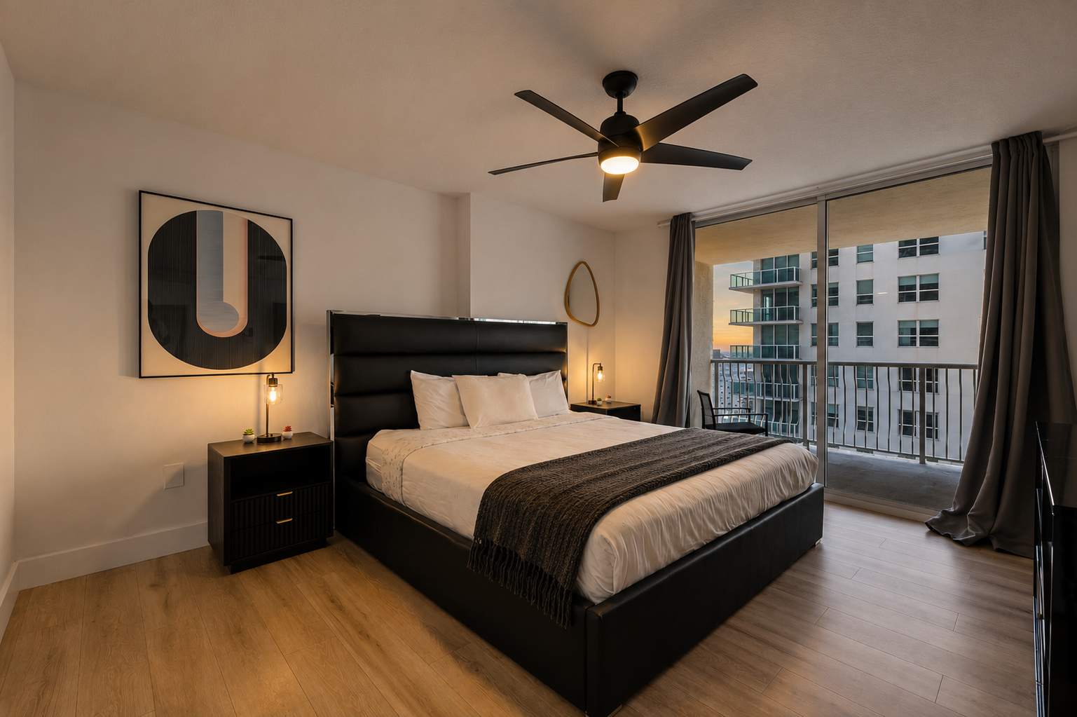 Luxury Brickell With City Views & Rooftop Pool