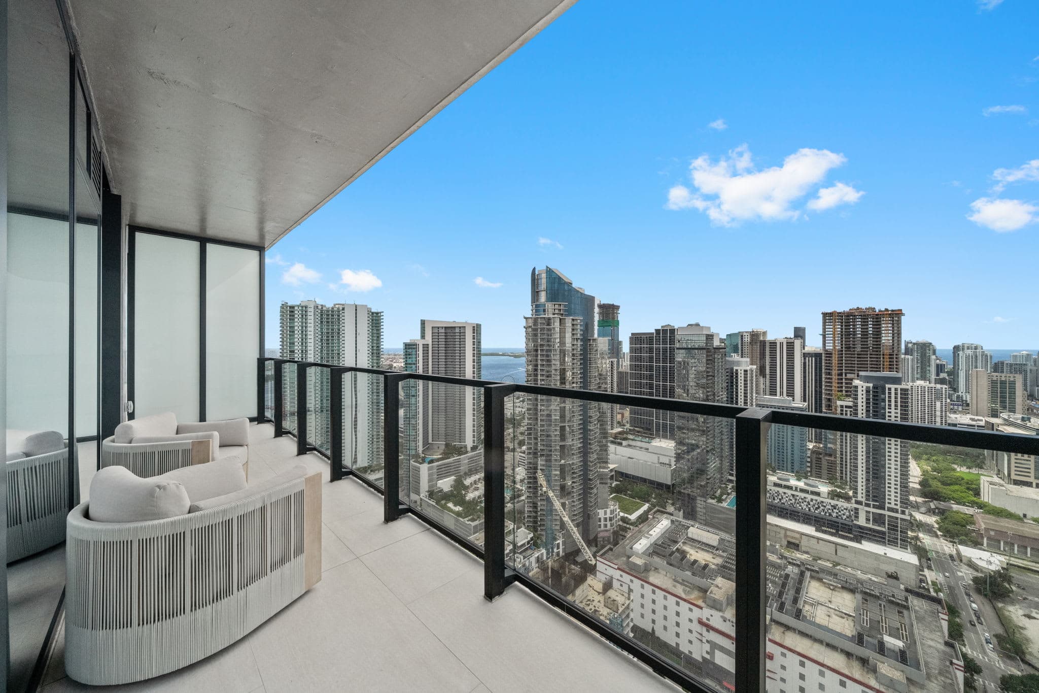 Luxury E11EVEN Skyline Views & ELITE Amenities