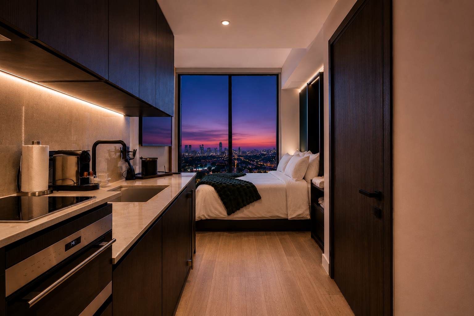 Rooftop Pool Condo in Downtown Miami w/ City Views