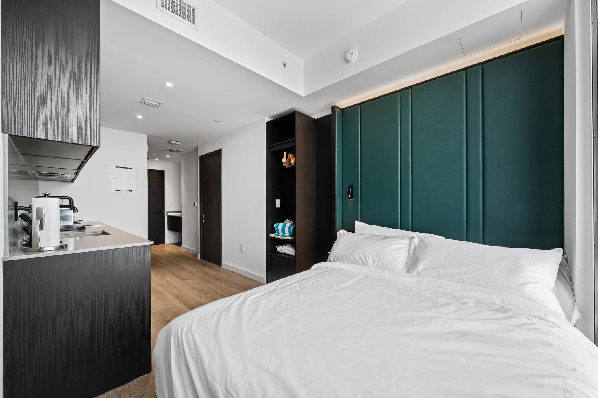 Stunning Studio Suite At The E11EVEN Residences
