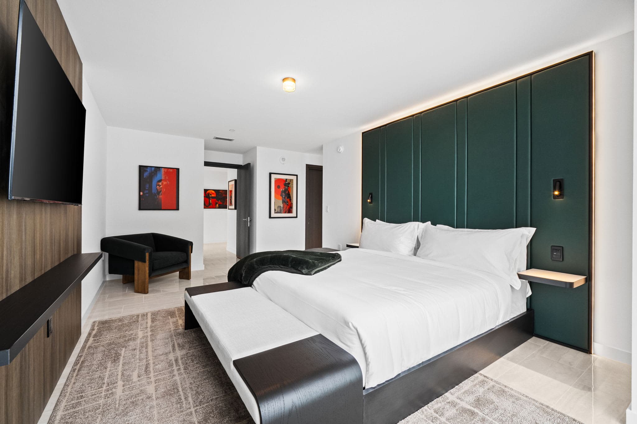 61st Floor Signature Sky Penthouse Panoramic Views