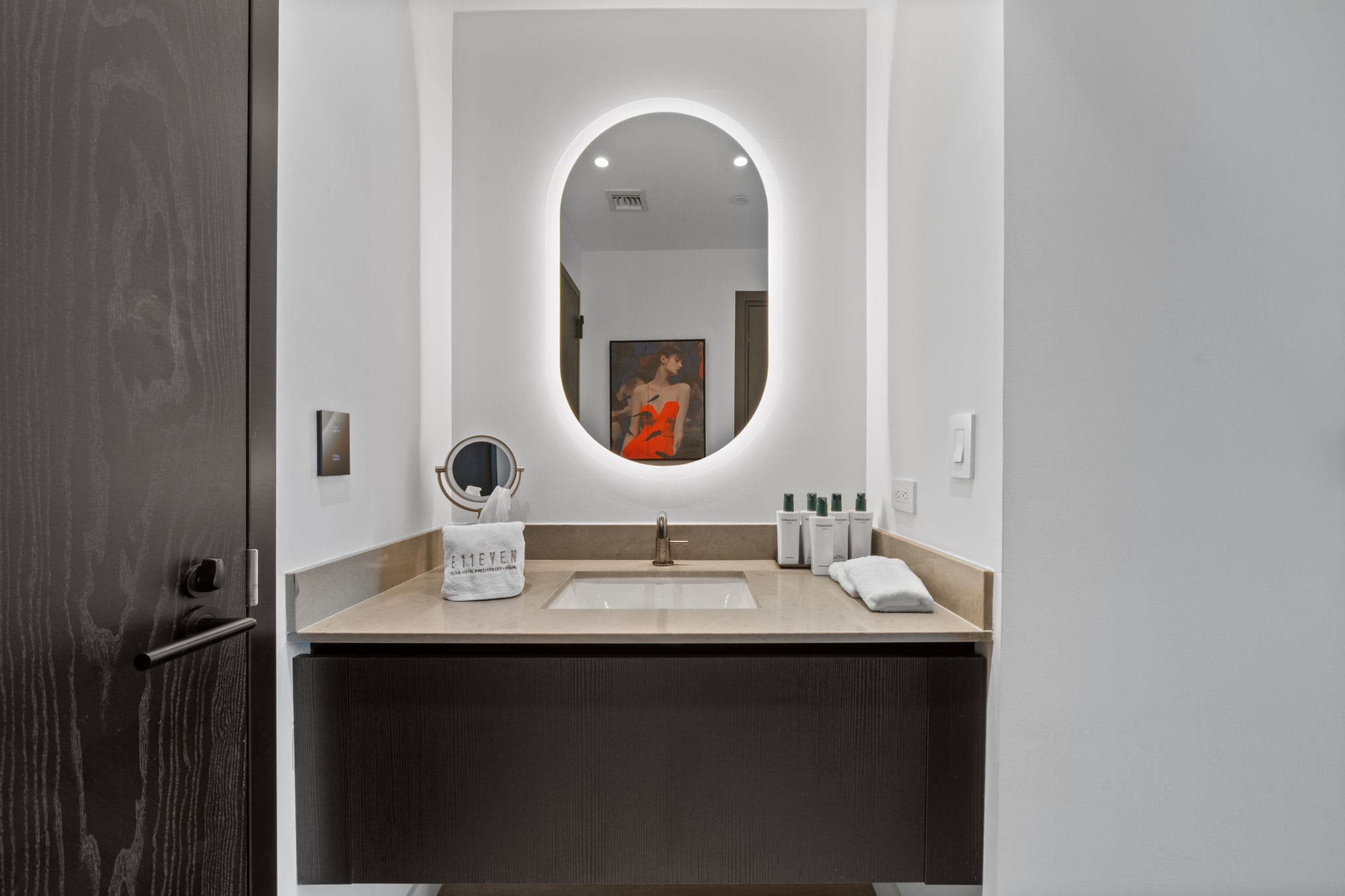 Stunning Studio at E11EVEN Residences Rooftop Pool