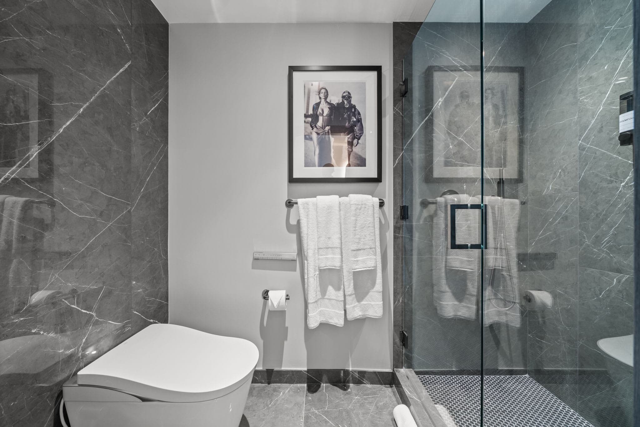 Stunning Studio at E11EVEN Residences Rooftop Pool