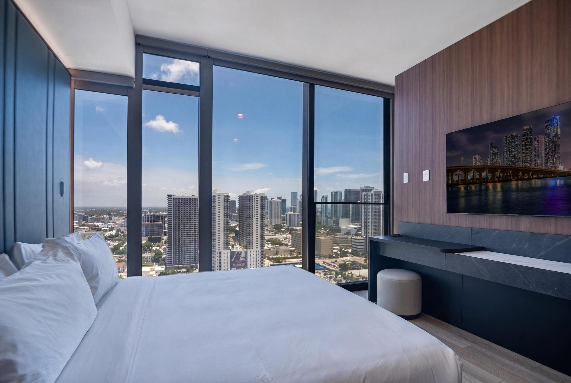 Deluxe E11EVEN Studio Suite with Elite Amenities