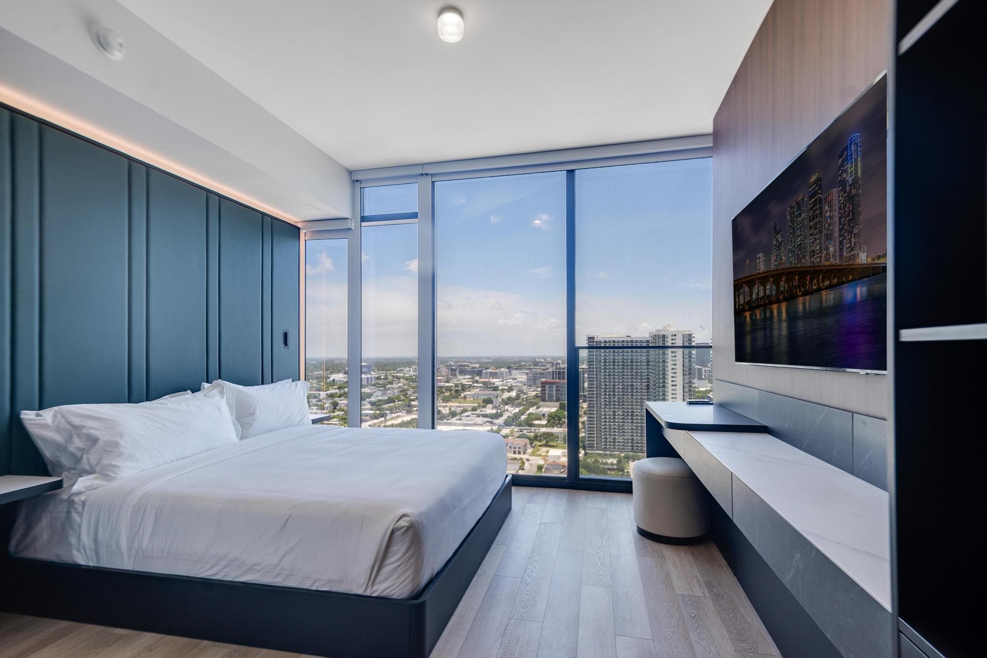 Deluxe E11EVEN Studio Suite with Elite Amenities