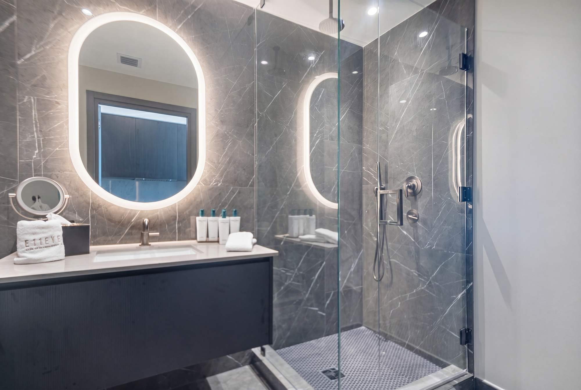 Deluxe E11EVEN Studio Suite with Elite Amenities