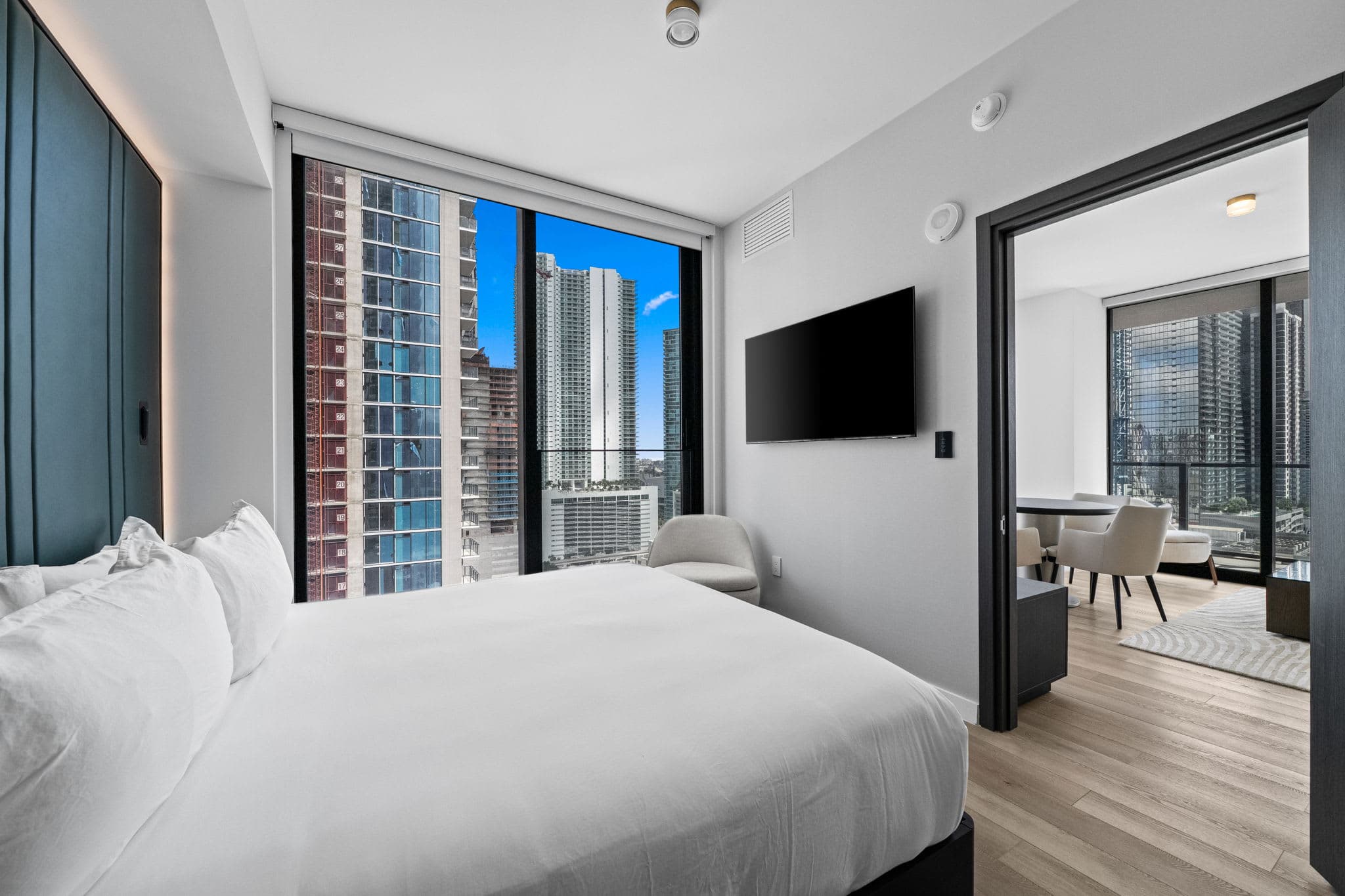 22nd Floor E11EVEN Combined Suite Pool + City View