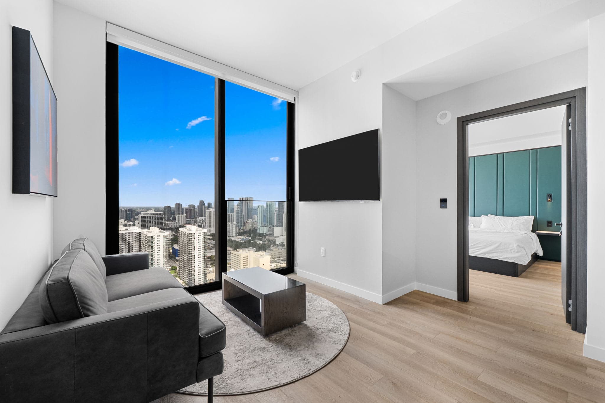 45th Floor E11EVEN | Bay & Skyline Views + Pool