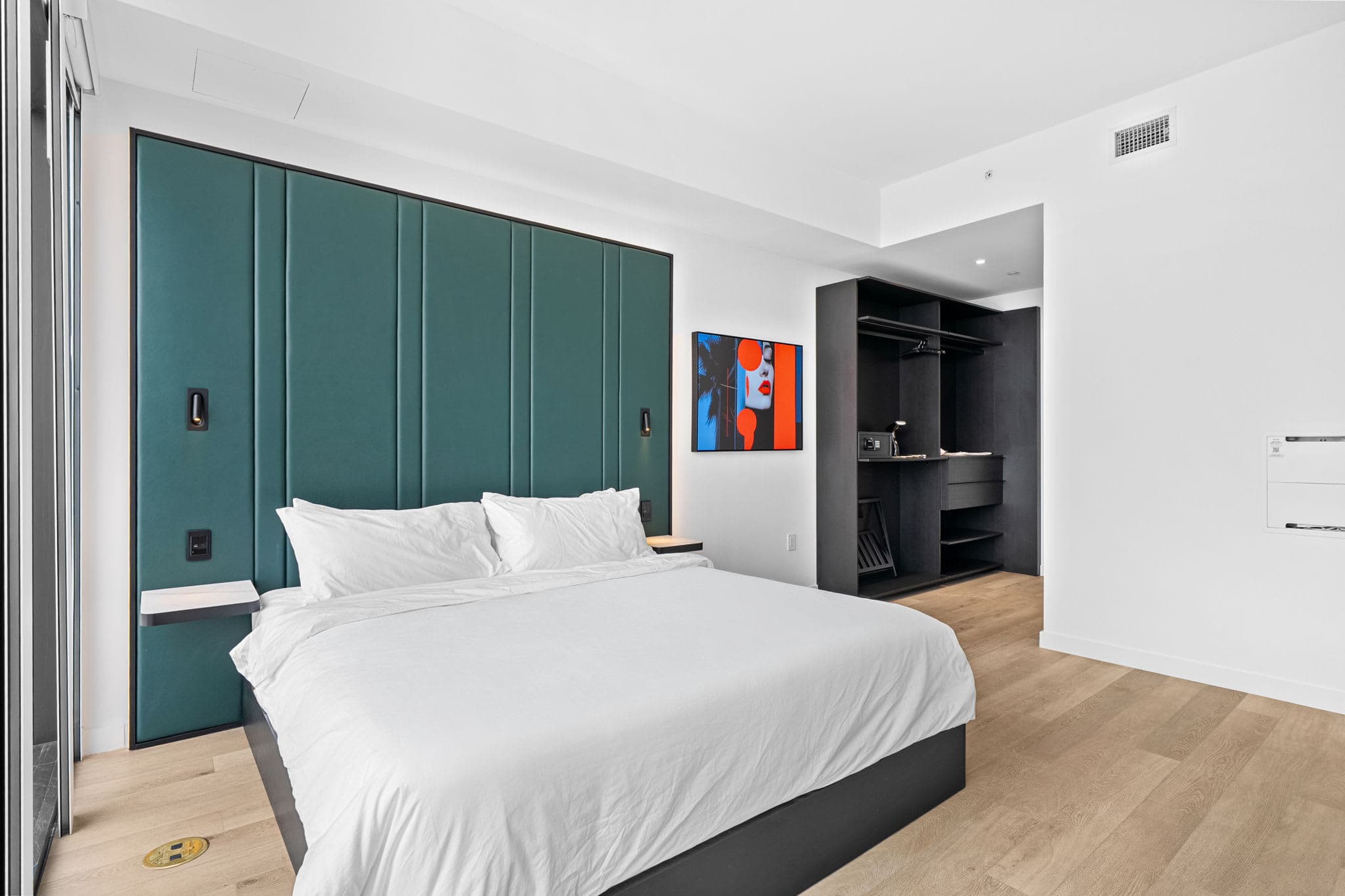 45th Floor E11EVEN | Bay & Skyline Views + Pool