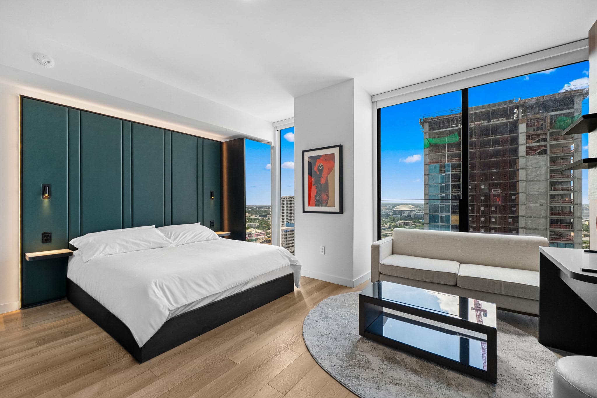 E11EVEN Executive Level Studio with Pool & City Views