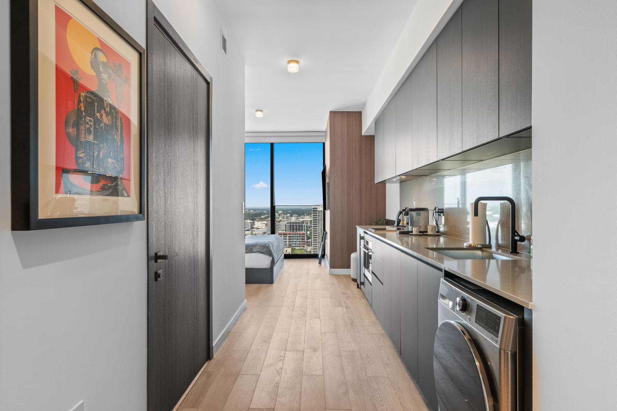 Luxury Suite with Elite Amenities Executive PH