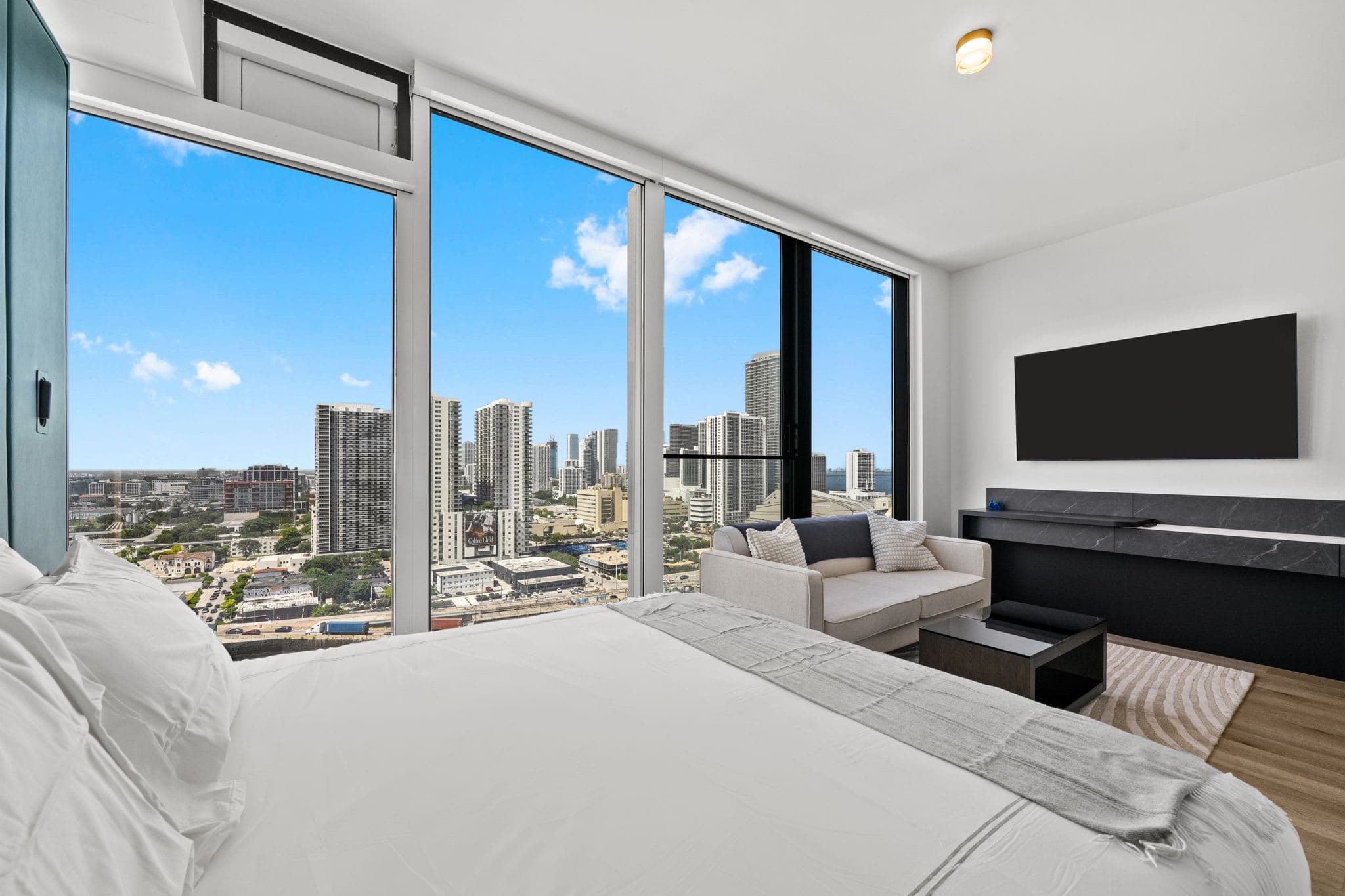 Luxury E11EVEN 22nd Floor Suite with City & Bay View