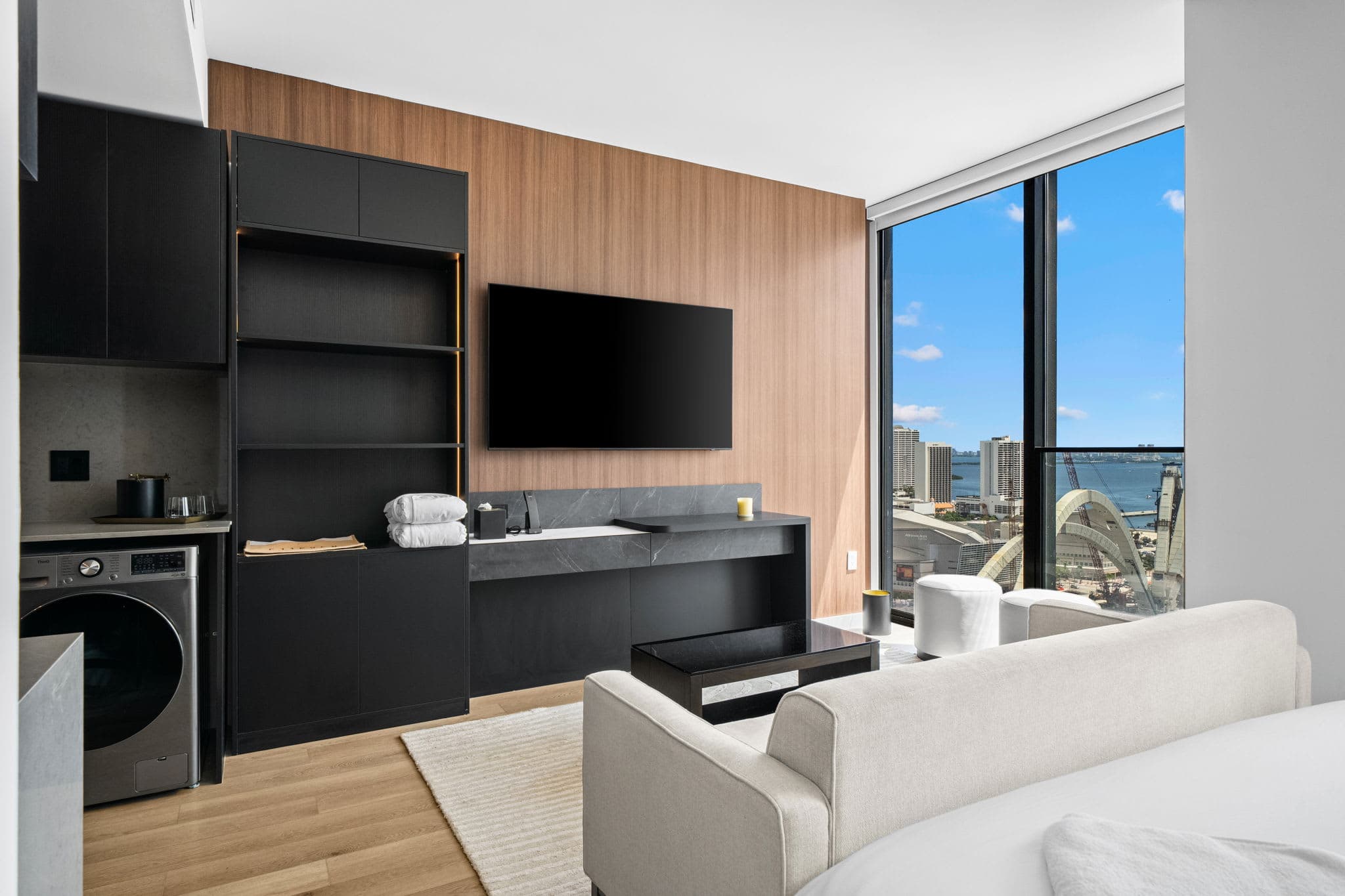 Luxury E11EVEN Suite with Elite Pool & Views