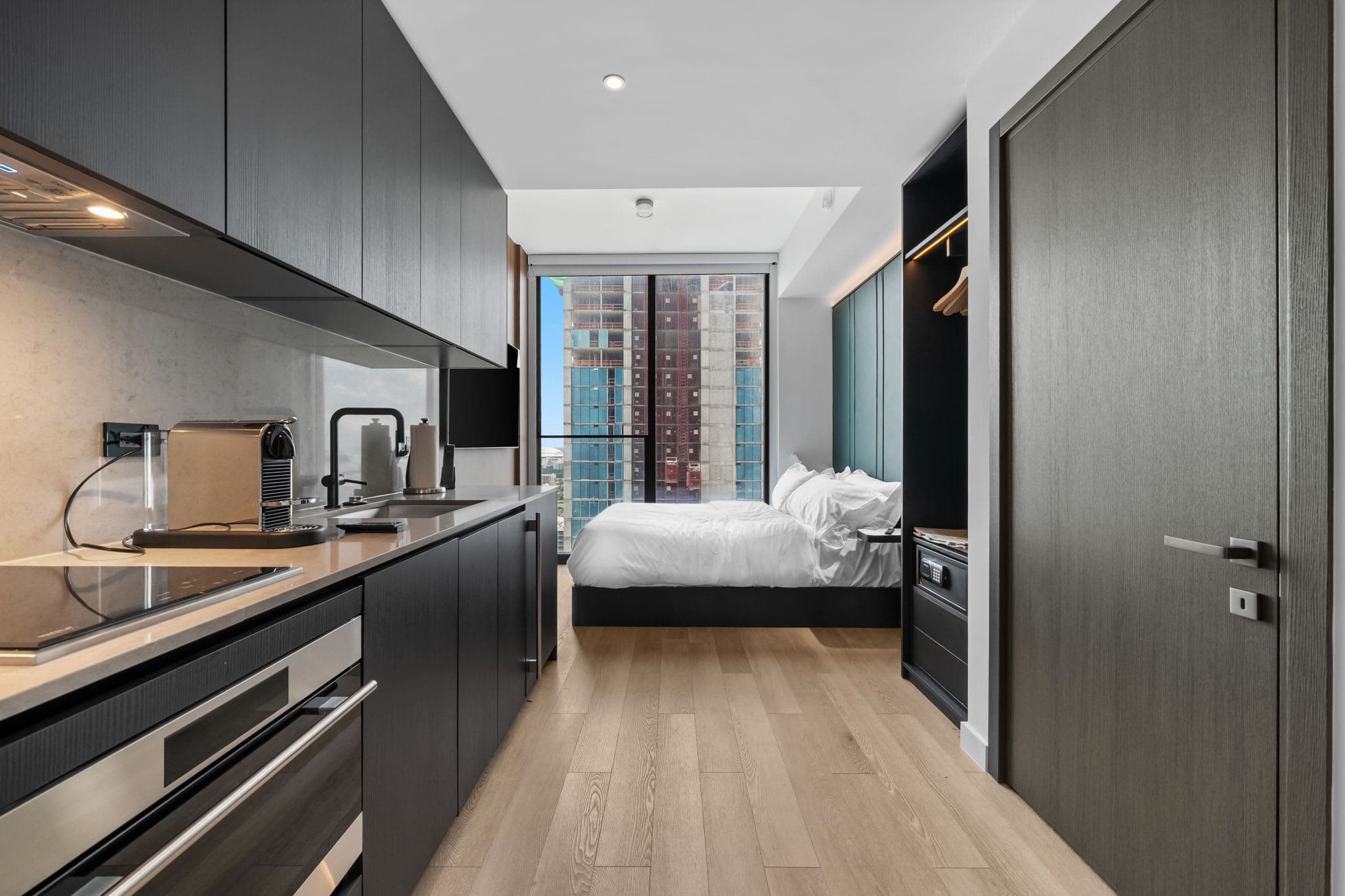 Elite E11EVEN Condo with Rooftop Pool & Resort Gym