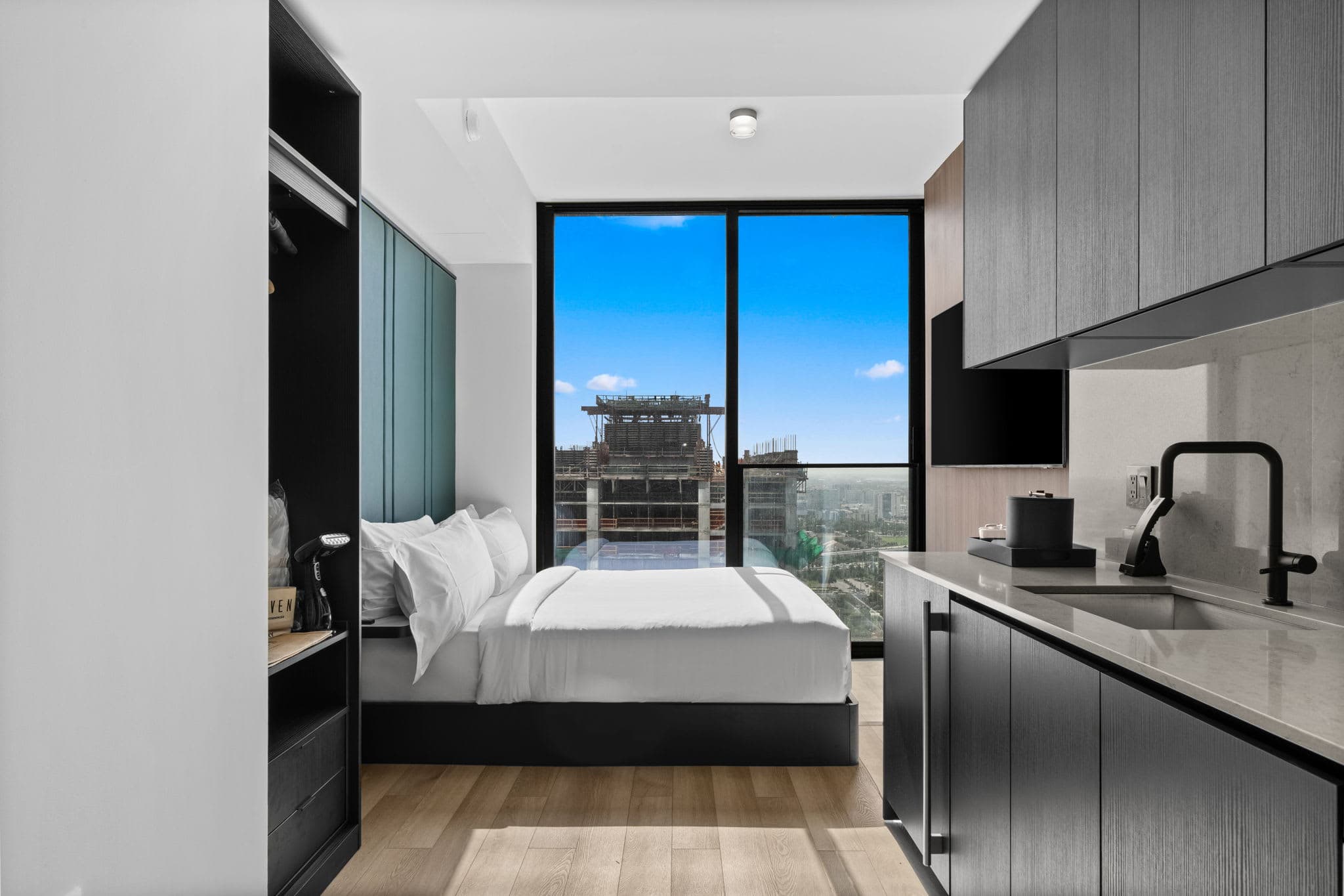 36th Floor E11EVEN Escape w/ Bay & City Views