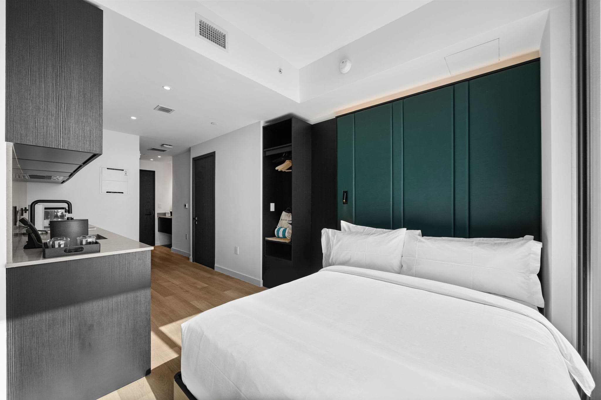 36th Floor E11EVEN Escape w/ Bay & City Views