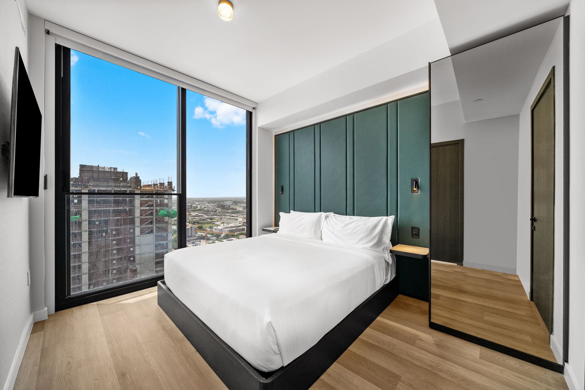 31st Floor E11EVEN | 2BR Skyline Suite + Pool